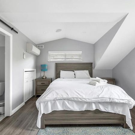 Stylish Dual Bedroom Suite In Van West Vancouver Esterno foto