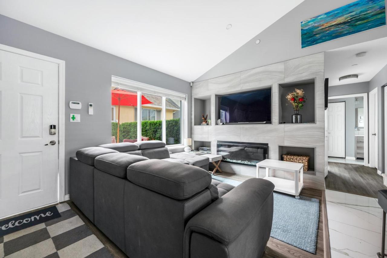 Stylish Dual Bedroom Suite In Van West Vancouver Esterno foto