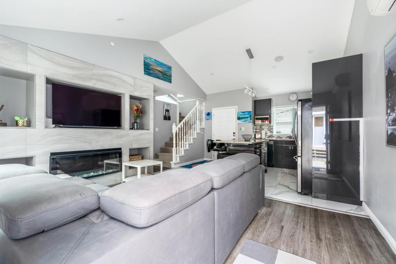 Stylish Dual Bedroom Suite In Van West Vancouver Esterno foto